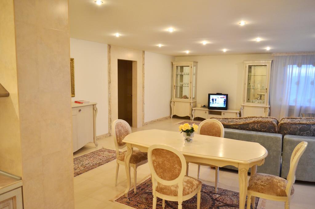 Apartment Astoriya Vitebszk Kültér fotó